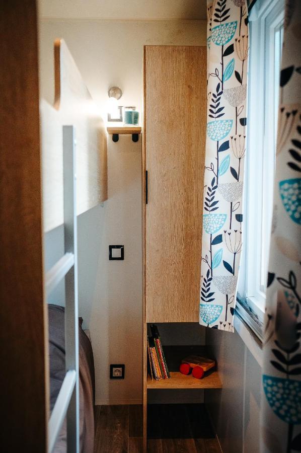 Mobil Home Xxl2 4 Chambres - Camping De Maillac Sainte-Nathalene Экстерьер фото